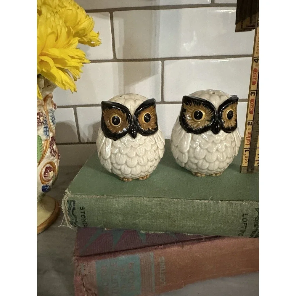 VTG Ceramic Owl Salt & Pepper Shakers Lego  Japan 60s 70s Kitsch